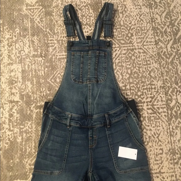 Maternity Overalls - Picture 6 of 8